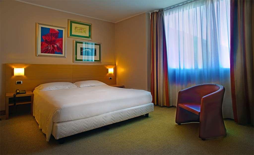 Hotel Sporting Cologno Cologno Monzese Phòng bức ảnh