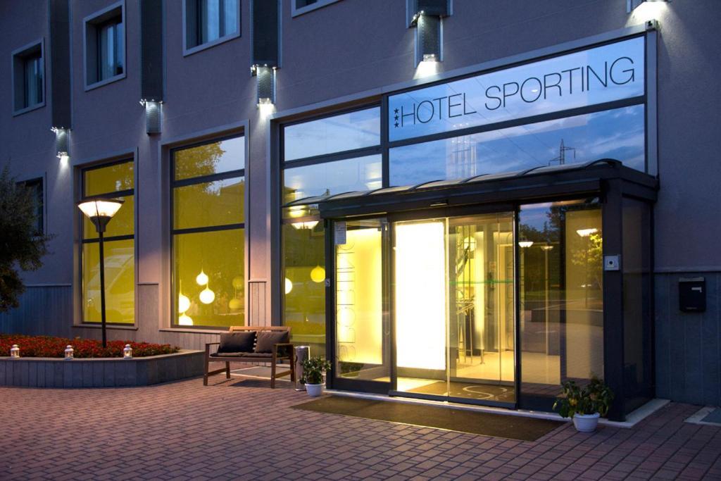 Hotel Sporting Cologno Cologno Monzese Ngoại thất bức ảnh