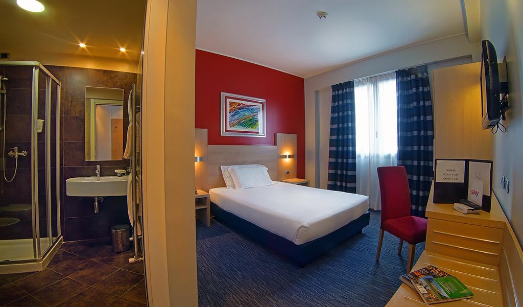 Hotel Sporting Cologno Cologno Monzese Phòng bức ảnh